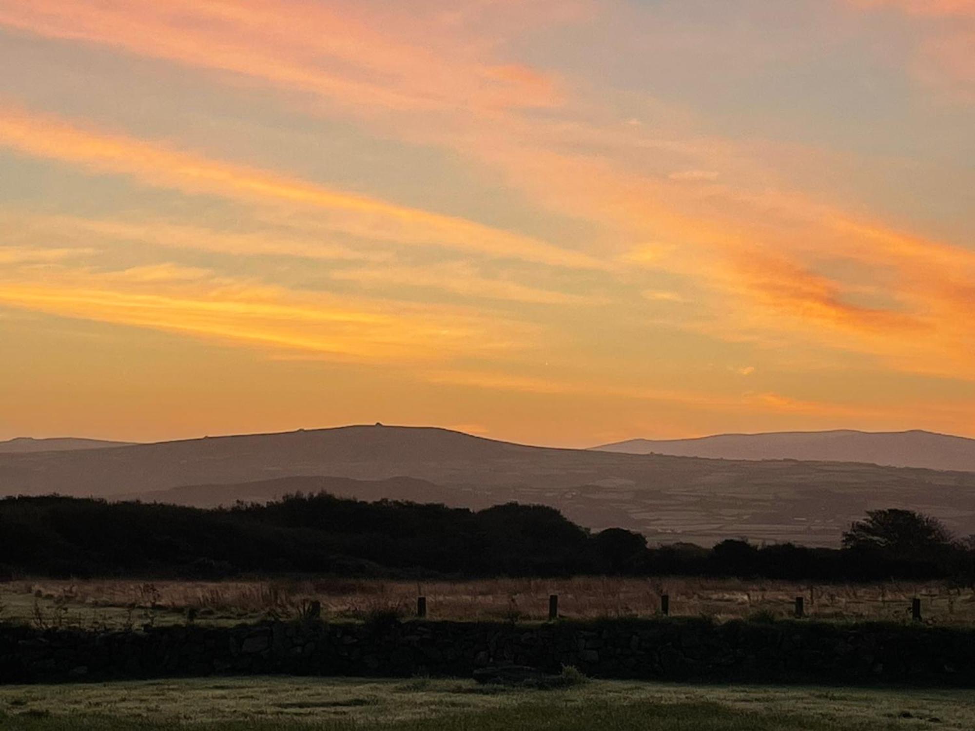 Trefechan Wen Barn Llanwnda  Экстерьер фото